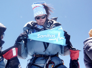 Edurne Pasaban on the summit of Shisha Pangma