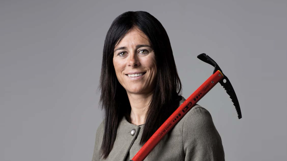 Image of Edurne Pasaban used in Viajar Magazine