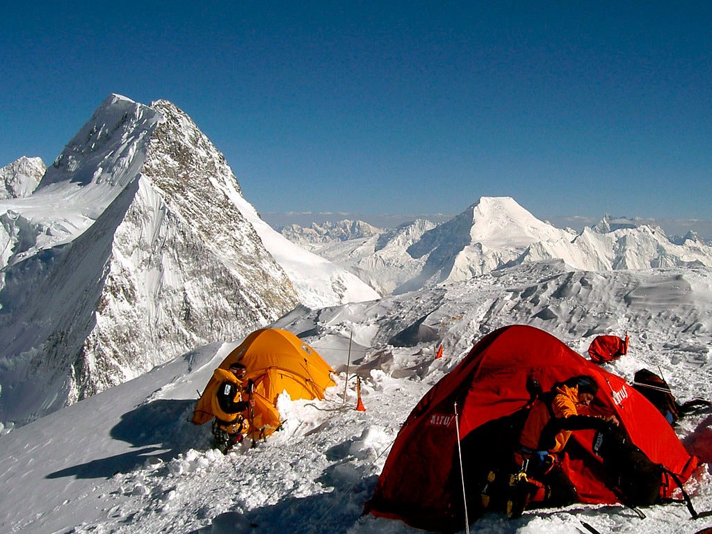 Campamento en las laderas nevadas el Broad Peak Edurne Pasaban