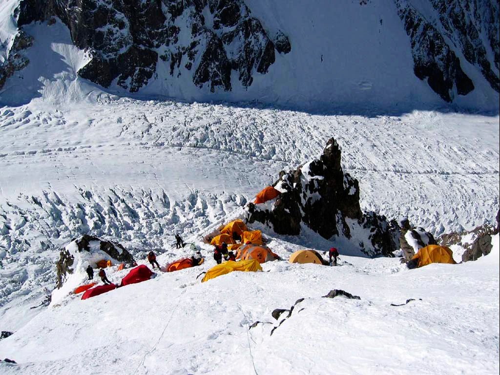 Campamento base del K2 en la expedición de Edurne Pasaban