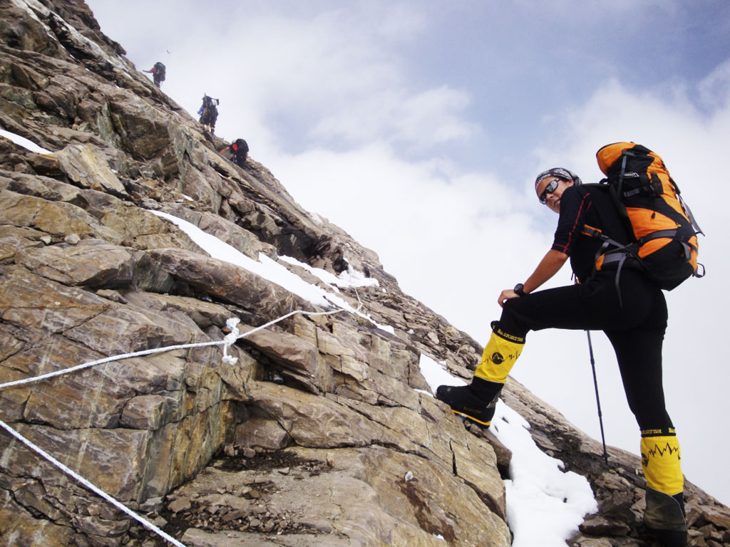 Edurne Pasaban ascenso a la montaña Manaslu en el Himalaya