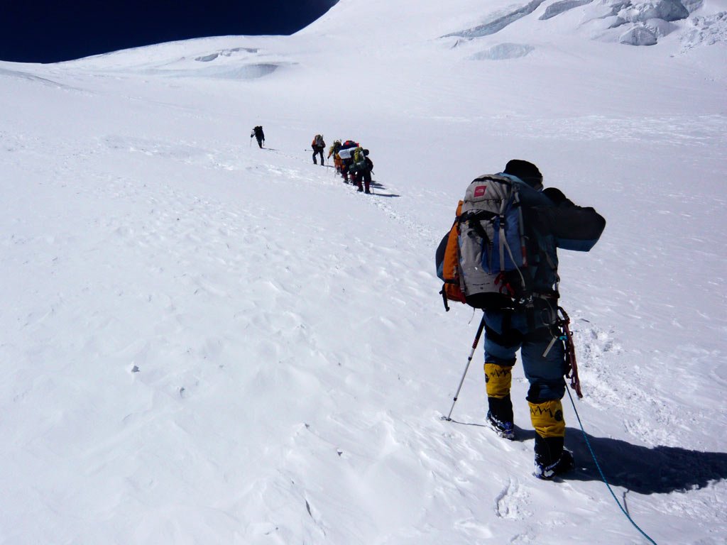 Grupo de expedición de Edurne Pasaban ascensión al Shisha Pangma