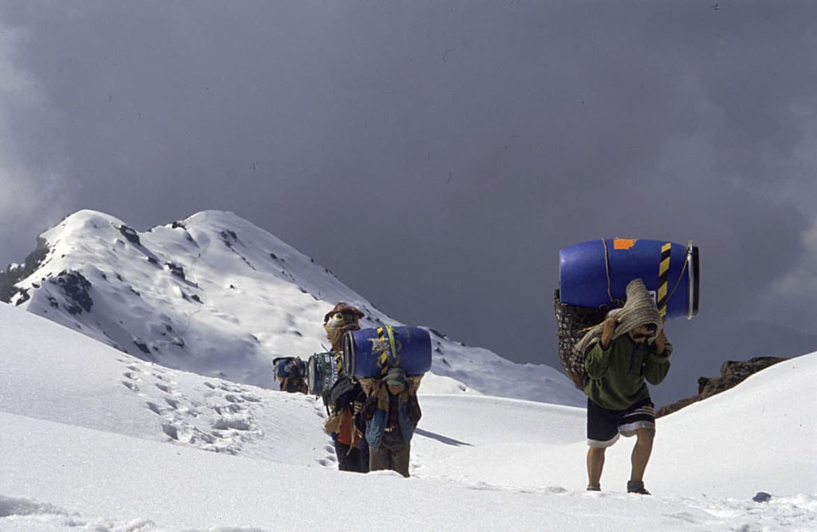 Edurne Pasaban grupo de guías en la expedición al Makalu