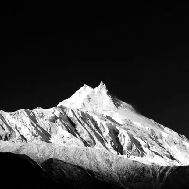 Cima de la montaña Manaslu